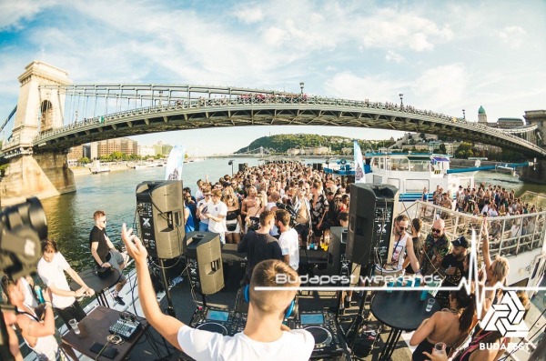 budapest boat party